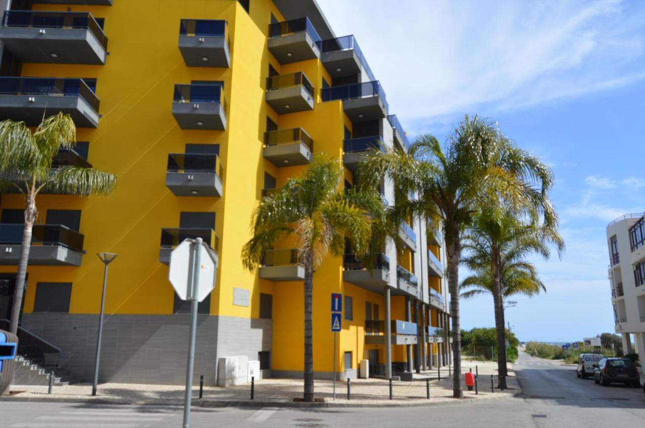 Apartamento Frente Ao Mar Com Piscina De Agua Salgada 奎特里拉 外观 照片