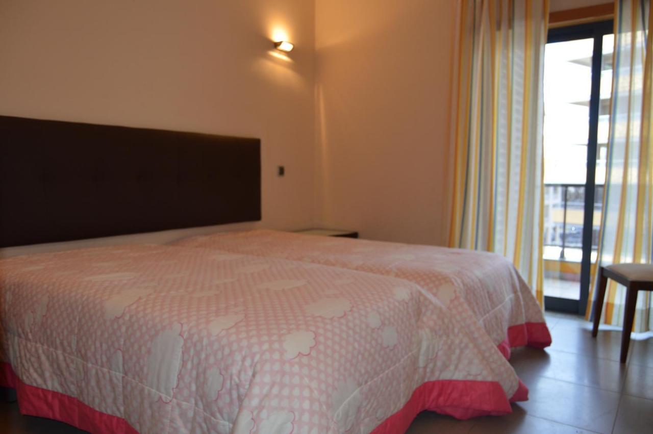 Apartamento Frente Ao Mar Com Piscina De Agua Salgada 奎特里拉 外观 照片