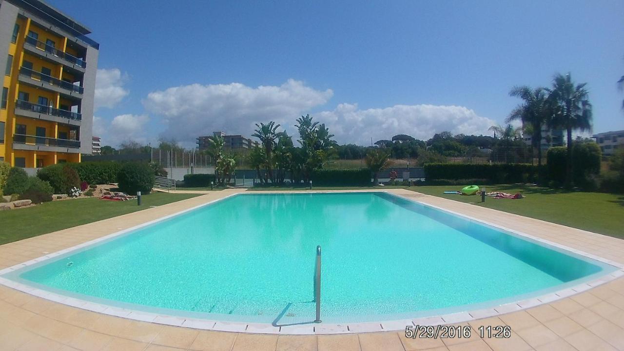 Apartamento Frente Ao Mar Com Piscina De Agua Salgada 奎特里拉 外观 照片